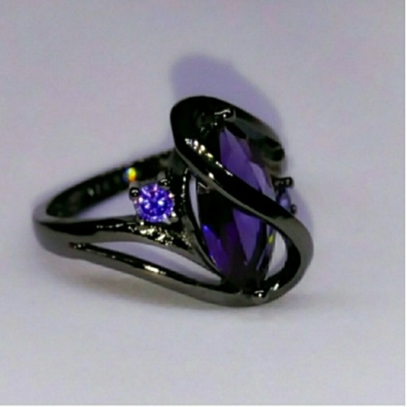 🎀18k Black Gold Amethyst Ring - Picture 2 of 8